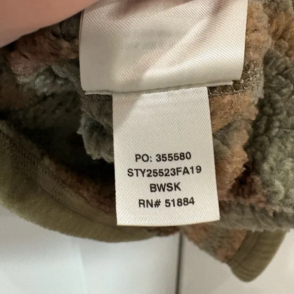 Patagonia men’s better sweater camouflage 1/4 zip